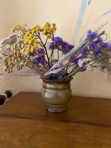 Vase et bouquet sec