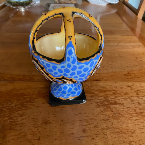 Coupe mystérieuse